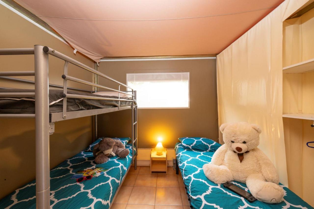Camping Le Lac Des Sapins Cublize Exterior foto